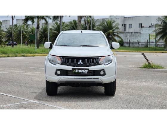 MITSUBISHI L200 TRITON 2.4 16V TURBO DIESEL SPORT GLS CD 4P 4X4 AUTOMÁTICO MITSUBISHI L200 TRITON 2.4 16V TURBO DIESEL SPORT GLS CD 4P 4X4 AUTOMÁTICO